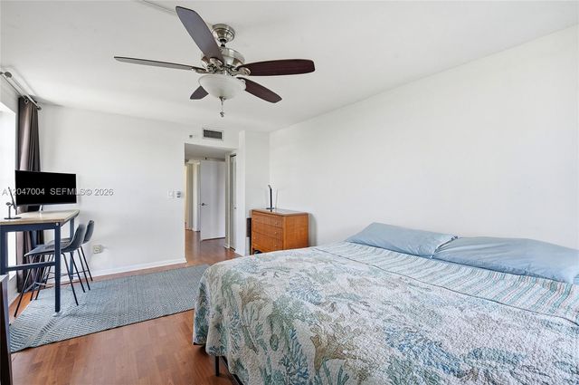 20840 San Simeon Way 609, Miami, FL 33179