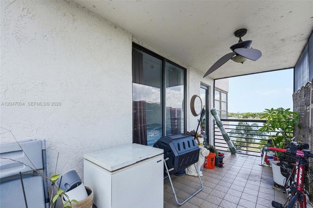 20840 San Simeon Way 609, Miami, FL 33179
