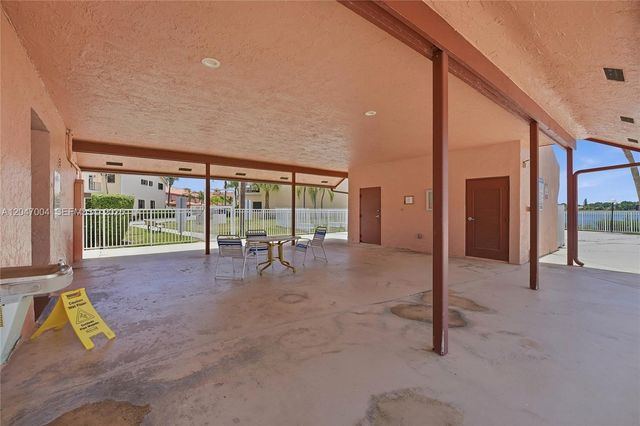 20840 San Simeon Way 609, Miami, FL 33179