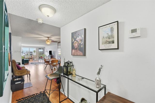 20840 San Simeon Way 609, Miami, FL 33179