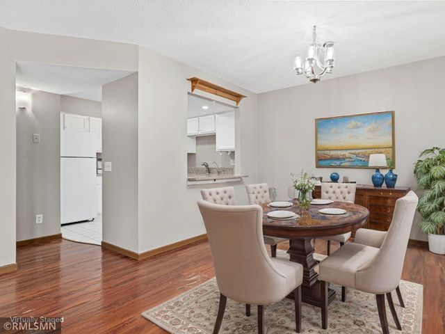 2451 Wimbledon Bay, Woodbury, MN 55125