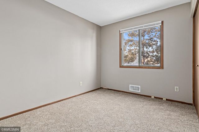 2451 Wimbledon Bay, Woodbury, MN 55125