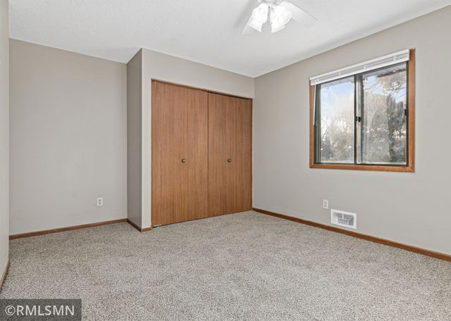 2451 Wimbledon Bay, Woodbury, MN 55125