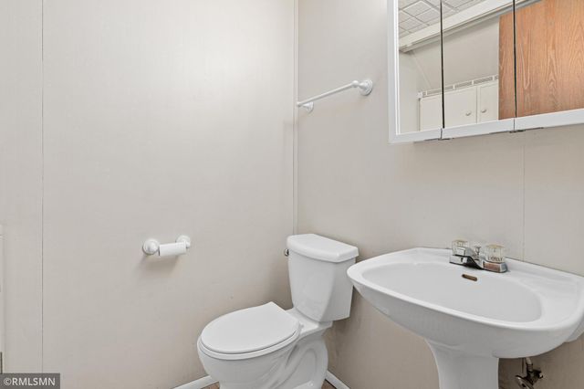 2451 Wimbledon Bay, Woodbury, MN 55125