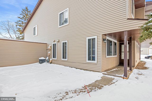 2451 Wimbledon Bay, Woodbury, MN 55125