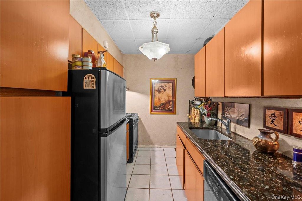 3200 Netherland Avenue D, Bronx, NY 10463