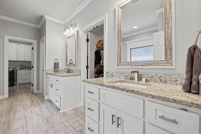 9409 Cliffside Drive, Sherwood, AR 72120