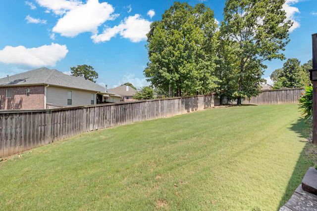 9409 Cliffside Drive, Sherwood, AR 72120