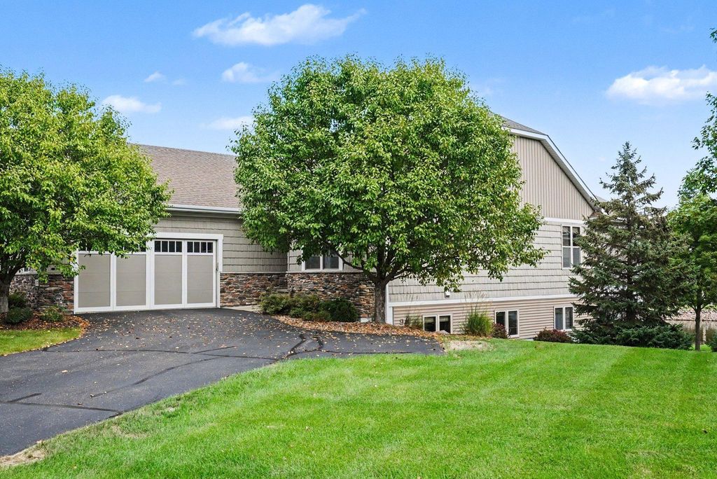 10776 Lyndale Bluffs Trail, Bloomington, MN 55420 — exterior