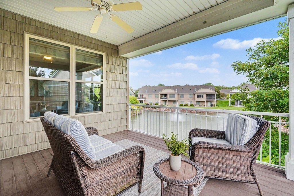 10776 Lyndale Bluffs Trail, Bloomington, MN 55420 — photo 5