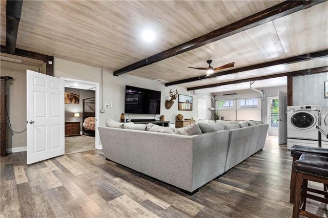 11155 Hubbard Road, Kansas City, KS 66109