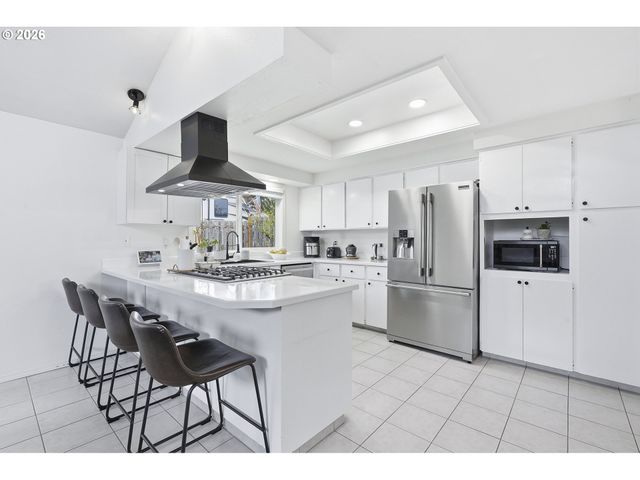 16070 Sw THERESA Ct, Beaverton, OR 97007