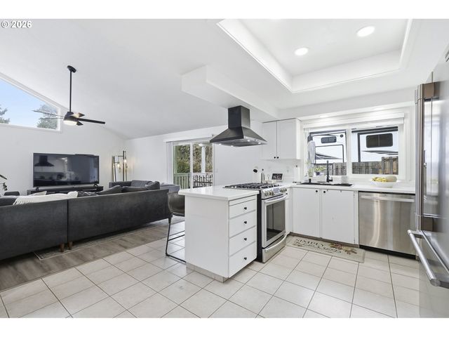 16070 Sw THERESA Ct, Beaverton, OR 97007