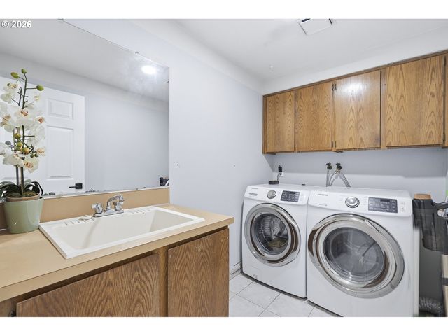 16070 Sw THERESA Ct, Beaverton, OR 97007