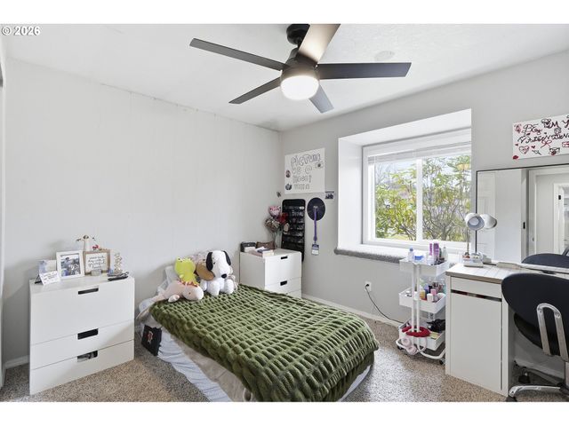 16070 Sw THERESA Ct, Beaverton, OR 97007