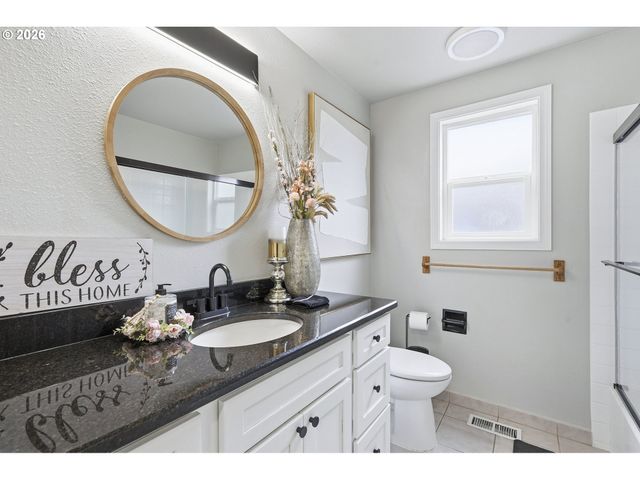 16070 Sw THERESA Ct, Beaverton, OR 97007