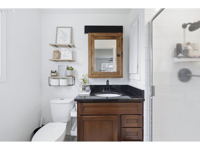 16070 Sw THERESA Ct, Beaverton, OR 97007