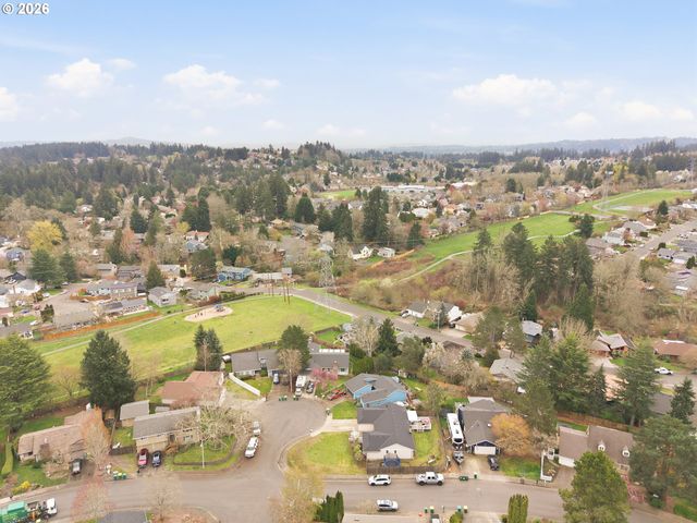 16070 Sw THERESA Ct, Beaverton, OR 97007