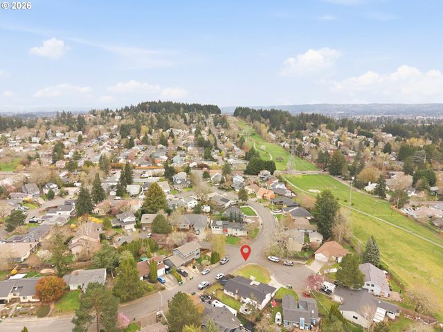 16070 Sw THERESA Ct, Beaverton, OR 97007