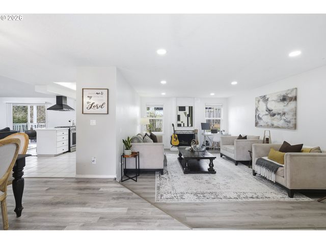 16070 Sw THERESA Ct, Beaverton, OR 97007