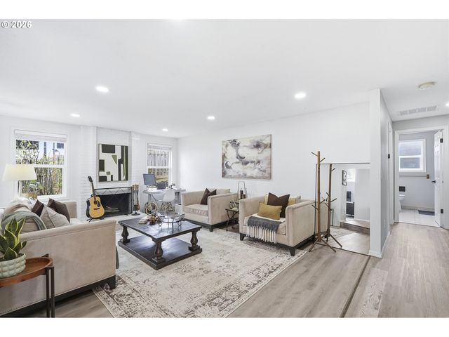 16070 Sw THERESA Ct, Beaverton, OR 97007