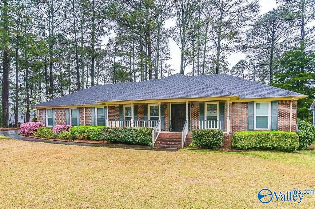 15010 Carlisle Drive, Huntsville, AL 35803