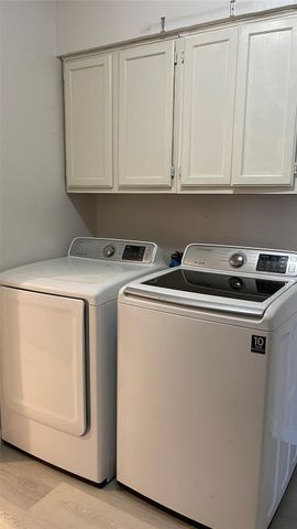 1300 Lauretta Wood DR, Cedar Park, TX 78613