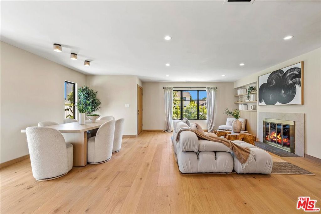 Image 1 of property listing at 14537 Hesby Street, Sherman Oaks, CA 91403