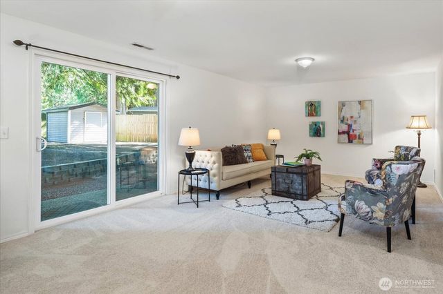 22414 NE 12th Court, Sammamish, WA 98074