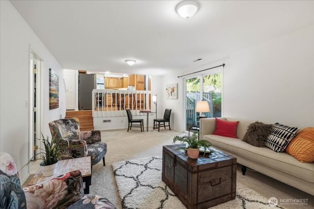 22414 NE 12th Court, Sammamish, WA 98074