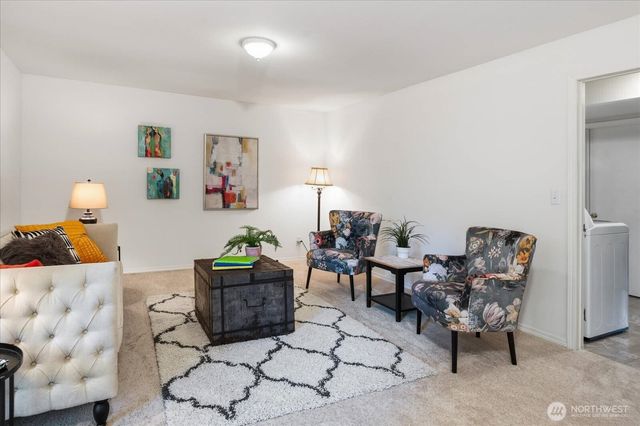 22414 NE 12th Court, Sammamish, WA 98074