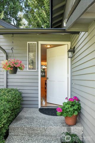 22414 NE 12th Court, Sammamish, WA 98074