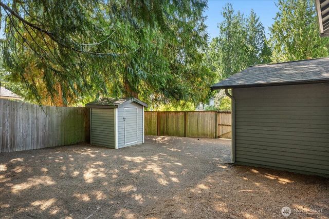 22414 NE 12th Court, Sammamish, WA 98074