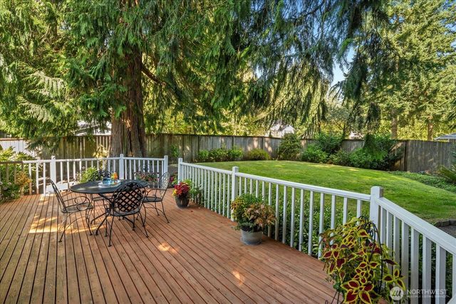 22414 NE 12th Court, Sammamish, WA 98074