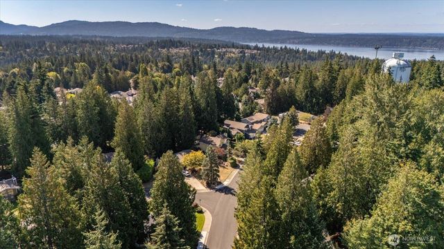 22414 NE 12th Court, Sammamish, WA 98074