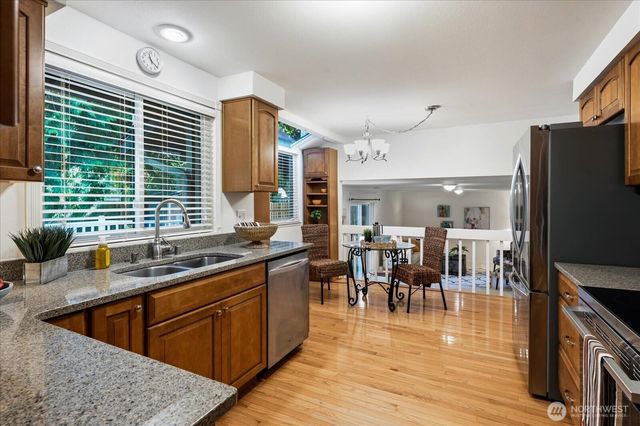 22414 NE 12th Court, Sammamish, WA 98074