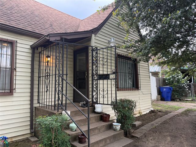 1018 E Woodin Boulevard, Dallas, TX 75216