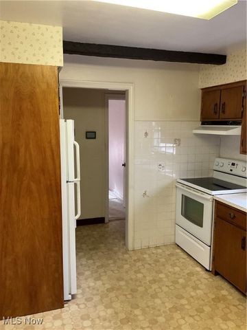 2824 S Meridian Road, Youngstown, OH 44511