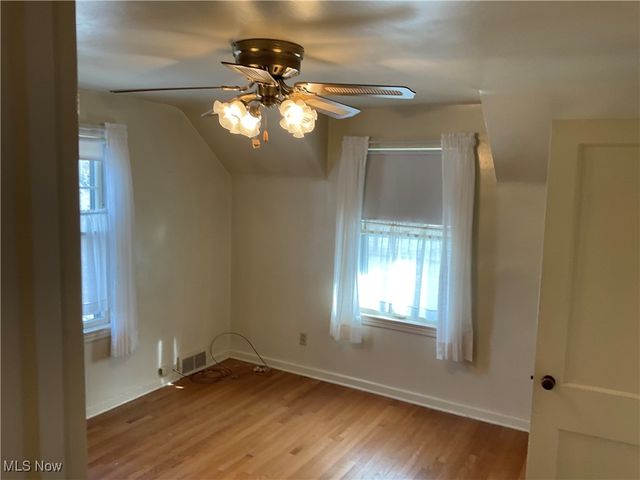 2824 S Meridian Road, Youngstown, OH 44511