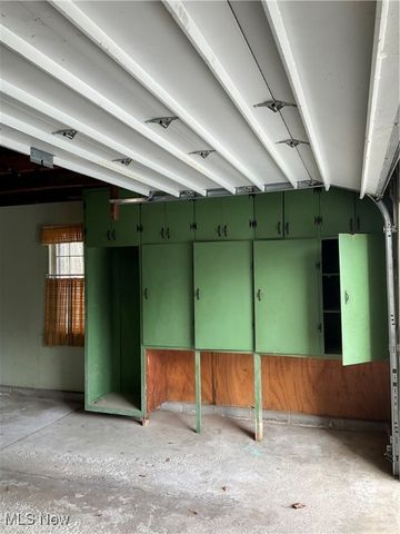 2824 S Meridian Road, Youngstown, OH 44511