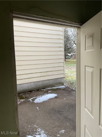 2824 S Meridian Road, Youngstown, OH 44511