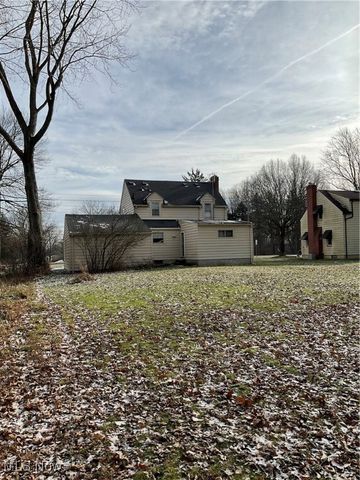 2824 S Meridian Road, Youngstown, OH 44511