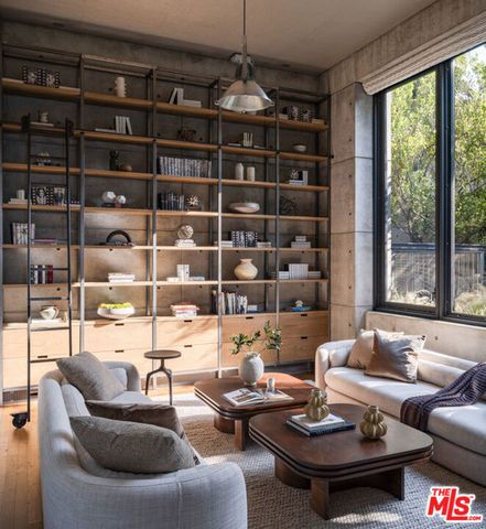 410 Trousdale Place, Beverly Hills, CA 90210