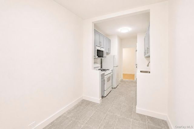 2925 Matthews Avenue 2H, Bronx, NY 10467