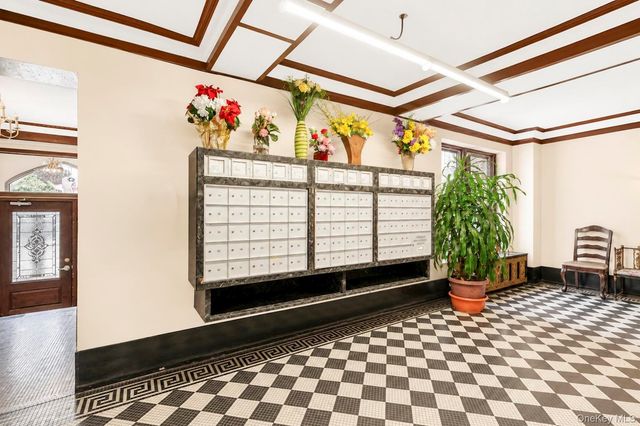 2925 Matthews Avenue 2H, Bronx, NY 10467