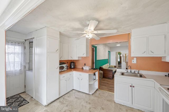 128 W ROBERTS AVE, Wildwood, NJ 08260