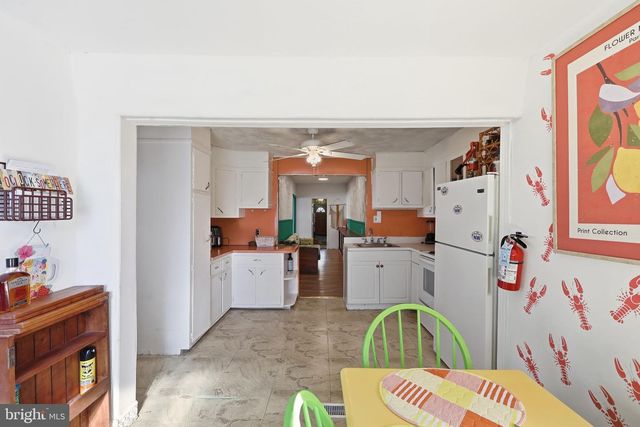 128 W ROBERTS AVE, Wildwood, NJ 08260