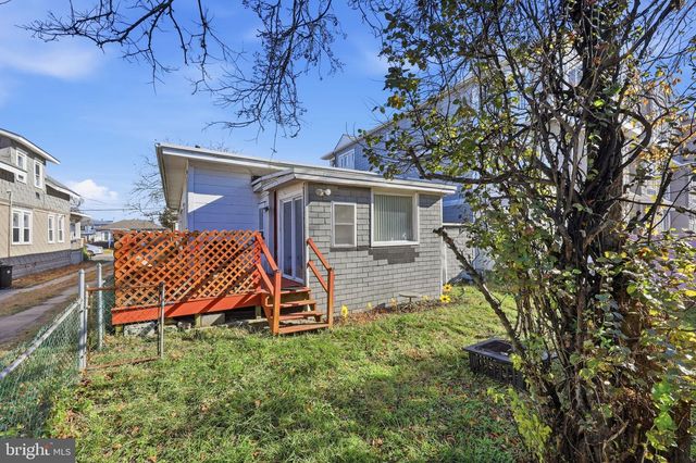 128 W ROBERTS AVE, Wildwood, NJ 08260