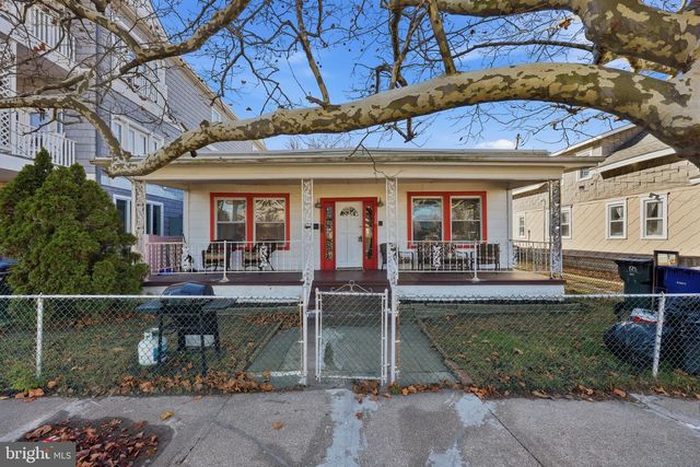 128 W ROBERTS AVE, Wildwood, NJ 08260