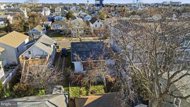 128 W ROBERTS AVE, Wildwood, NJ 08260